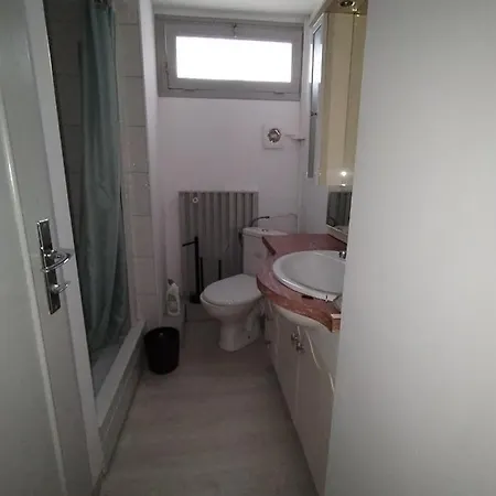 Chambre 3 Lit Simples Cuisine Commune